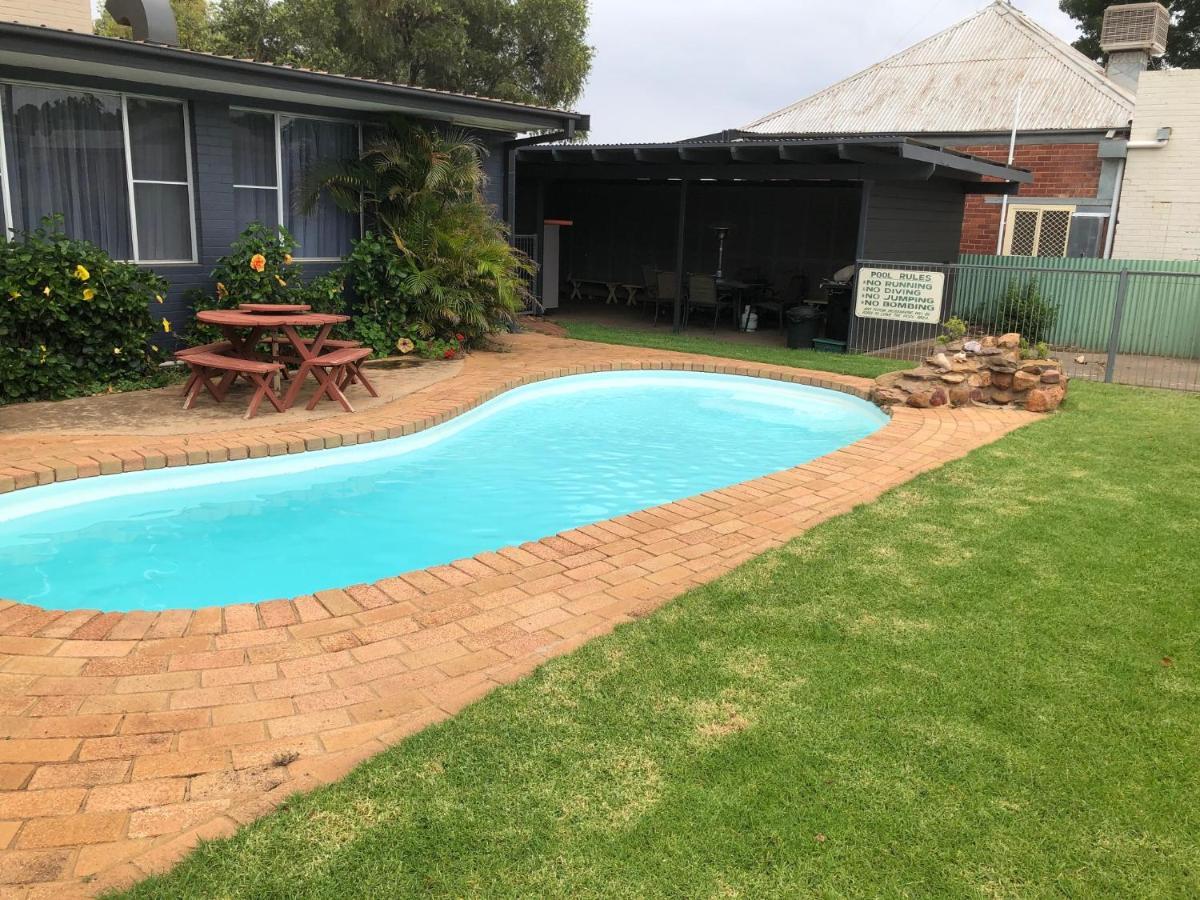 Memphis Motor Inn Parkes Luaran gambar