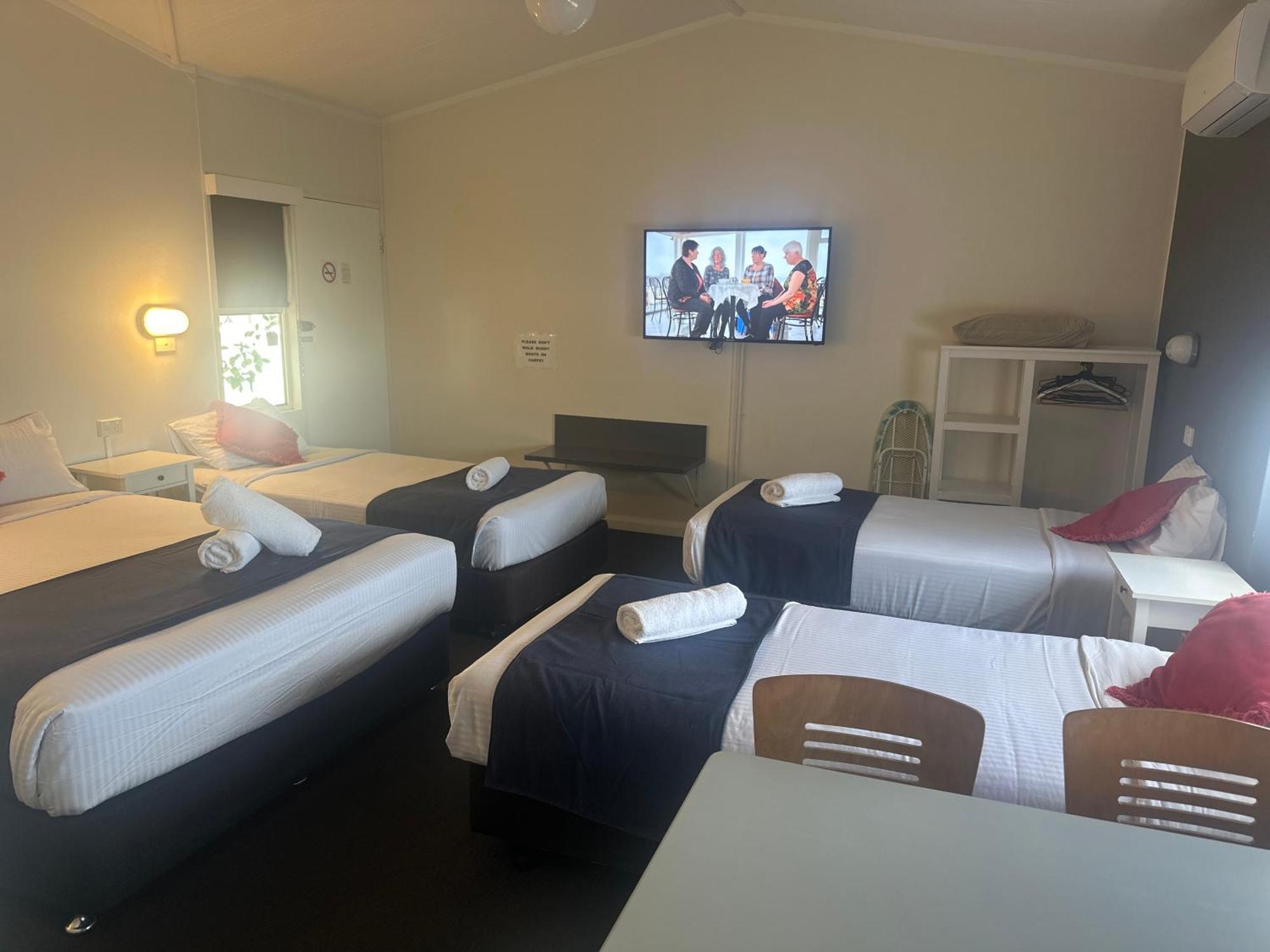 Memphis Motor Inn Parkes Luaran gambar
