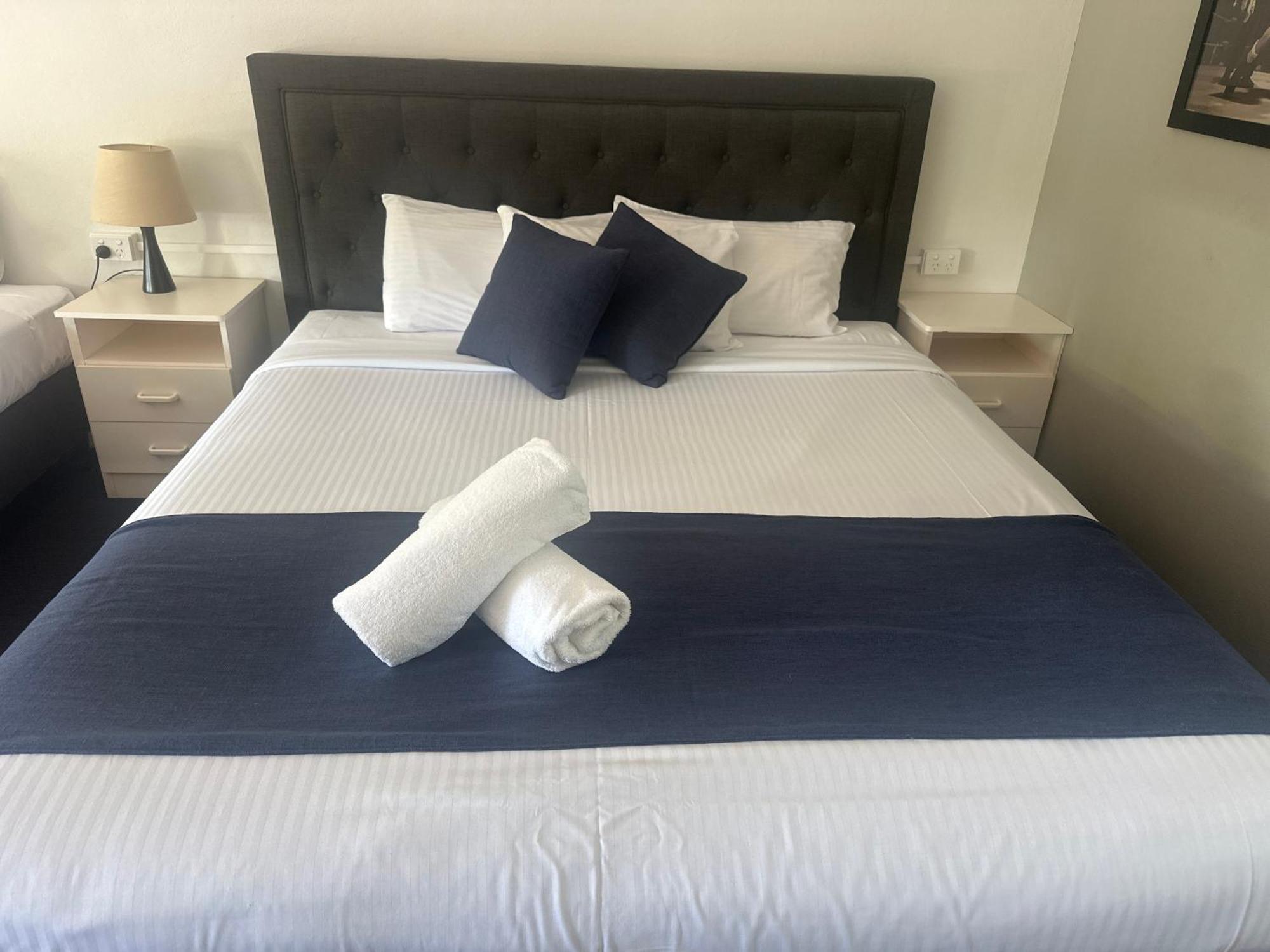 Memphis Motor Inn Parkes Luaran gambar